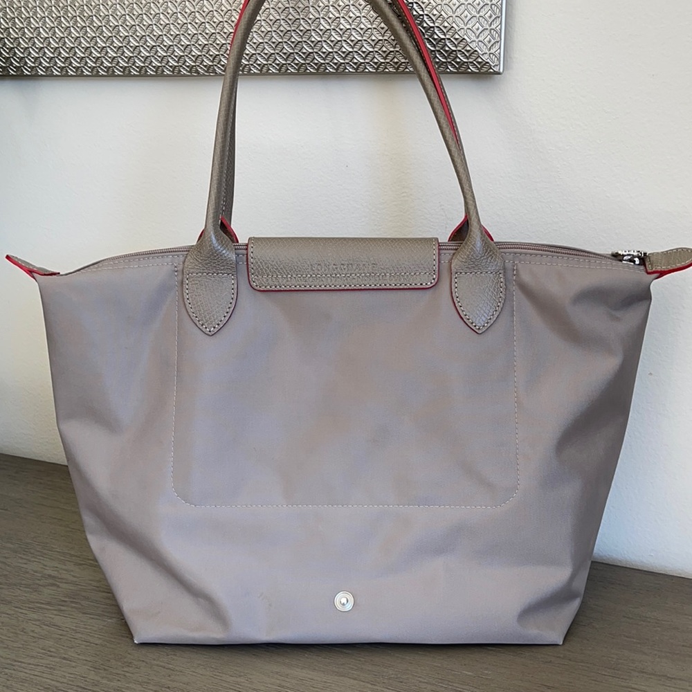 ***SOLD*** Longchamp Le Pliage Club Tote - Picture 3 of 15